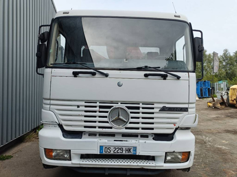 Mercedes-Benz actros truck with hydraulic winch, crane and ramps - Crane truck: picture 5 Mercedes-Benz actros truck with hydraulic winch, crane and ramps - Crane truck: picture 5