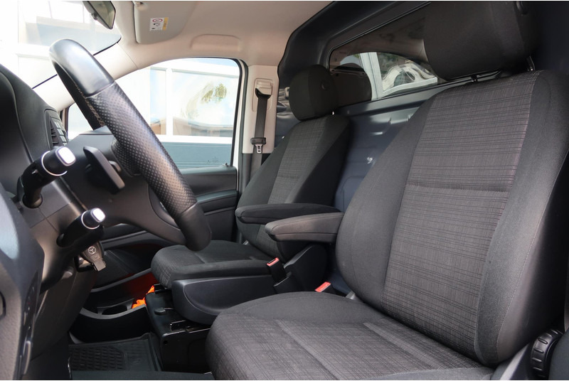 Leasing of Mercedes-Benz Vito 119 CDI 4X4 AUT/ 4Matic/ CAMERA/ LED/ CLIMA/ CRUISE Mercedes-Benz Vito 119 CDI 4X4 AUT/ 4Matic/ CAMERA/ LED/ CLIMA/ CRUISE: picture 17 Leasing of Mercedes-Benz Vito 119 CDI 4X4 AUT/ 4Matic/ CAMERA/ LED/ CLIMA/ CRUISE Mercedes-Benz Vito 119 CDI 4X4 AUT/ 4Matic/ CAMERA/ LED/ CLIMA/ CRUISE: picture 17