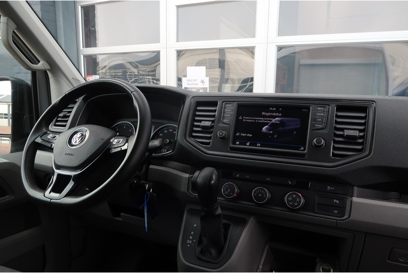 Volkswagen Crafter 35 2.0 TDI L3H2 Highline AUT/ MASS/ ACC/ AIRCO/ LUCHTGEVEERDESTOEL/ LED - Panel van: picture 5 Volkswagen Crafter 35 2.0 TDI L3H2 Highline AUT/ MASS/ ACC/ AIRCO/ LUCHTGEVEERDESTOEL/ LED - Panel van: picture 5