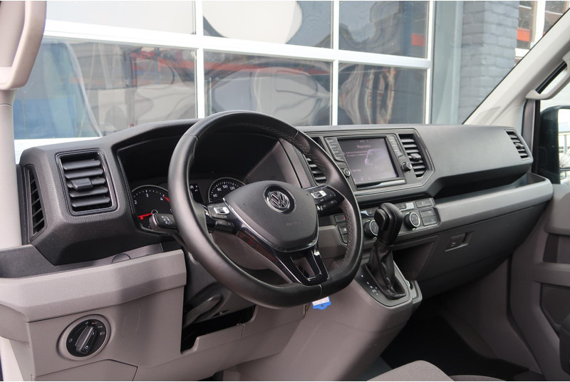 Volkswagen Crafter 35 2.0 TDI L3H2 Highline AUT/ MASS/ ACC/ AIRCO/ LUCHTGEVEERDESTOEL/ LED - Panel van: picture 2 Volkswagen Crafter 35 2.0 TDI L3H2 Highline AUT/ MASS/ ACC/ AIRCO/ LUCHTGEVEERDESTOEL/ LED - Panel van: picture 2