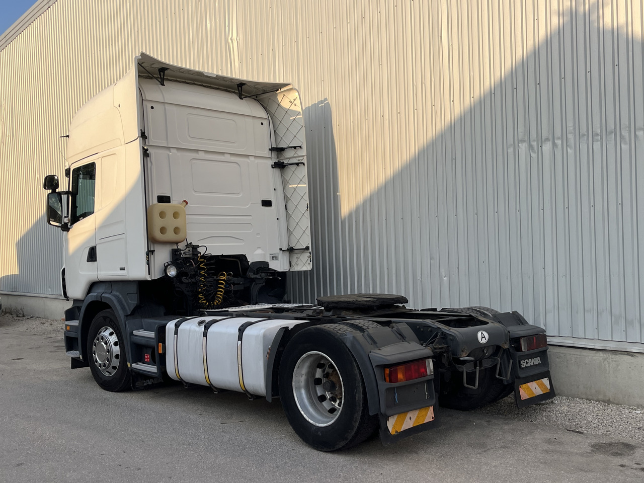 SCANIA R 420 LA 4X2 MLA - Tractor unit: picture 4 SCANIA R 420 LA 4X2 MLA - Tractor unit: picture 4
