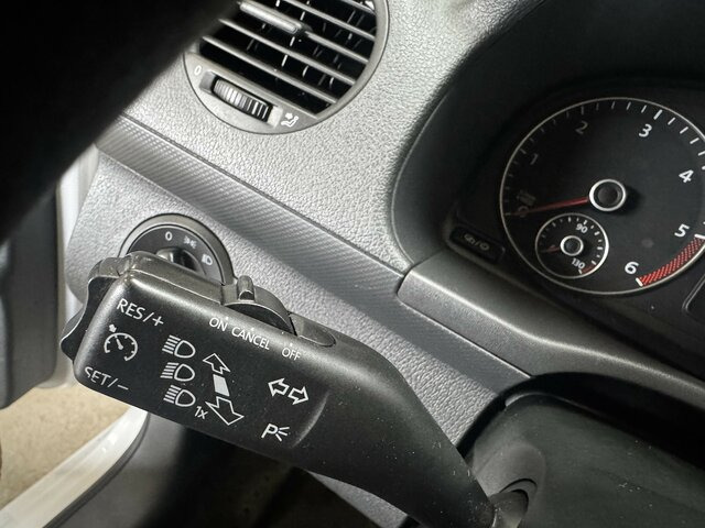 VW Caddy 1.6 TDI Kasten Sortimo AHK... - Small van: picture 4 VW Caddy 1.6 TDI Kasten Sortimo AHK... - Small van: picture 4