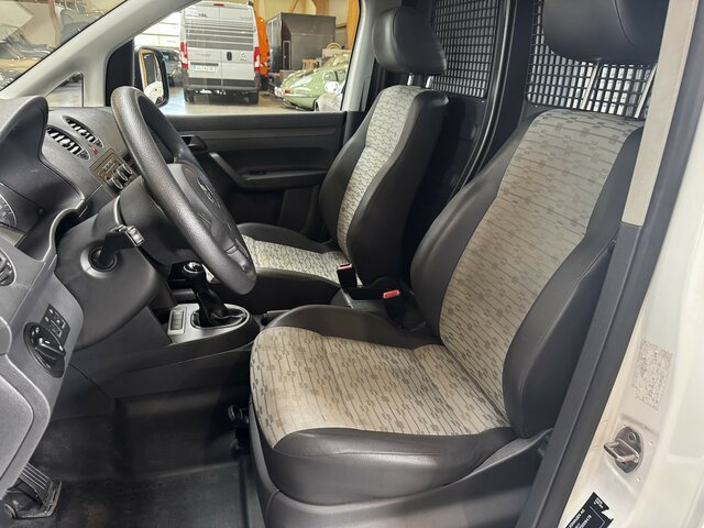 VW Caddy 1.6 TDI Kasten Sortimo AHK... - Small van: picture 2 VW Caddy 1.6 TDI Kasten Sortimo AHK... - Small van: picture 2