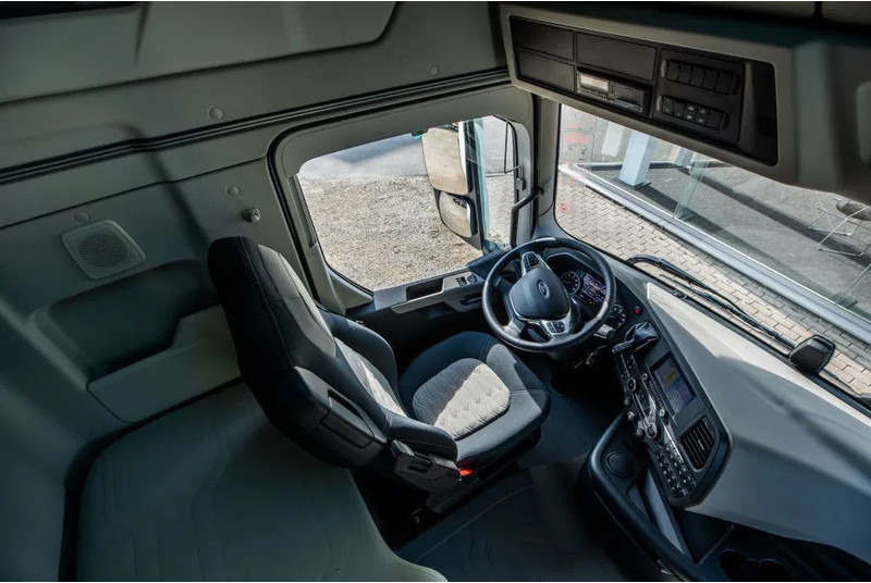 Leasing of Ford F-Max 500 | Leasing from €1097/ month Ford F-Max 500 | Leasing from €1097/ month: picture 9 Leasing of Ford F-Max 500 | Leasing from €1097/ month Ford F-Max 500 | Leasing from €1097/ month: picture 9