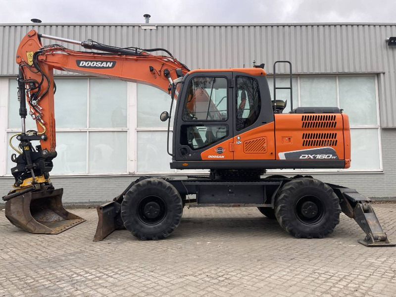 Doosan DX 160 W-5 2019 6620 H ENGCON ROTOTILT CE - Wheel excavator: picture 1 Doosan DX 160 W-5 2019 6620 H ENGCON ROTOTILT CE - Wheel excavator: picture 1