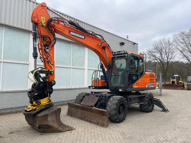 Doosan DX 160 W-5 2019 6620 H ENGCON ROTOTILT CE - Wheel excavator: picture 5 Doosan DX 160 W-5 2019 6620 H ENGCON ROTOTILT CE - Wheel excavator: picture 5