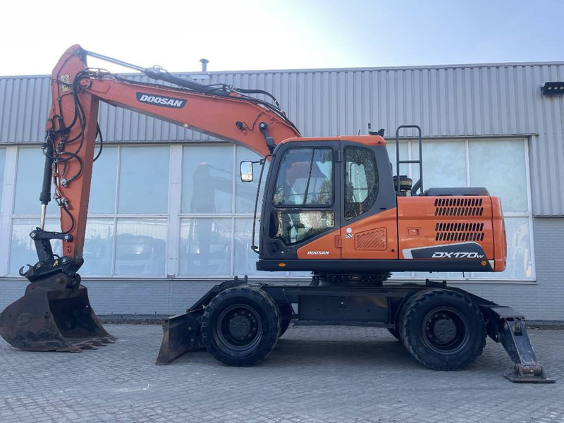 Doosan DX170W-5 - Wheel excavator: picture 2 Doosan DX170W-5 - Wheel excavator: picture 2