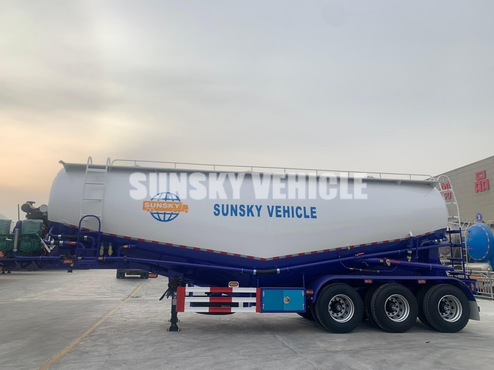 New Tank semi-trailer for transportation of cement SUNSKY bulk cement trailer: picture 9