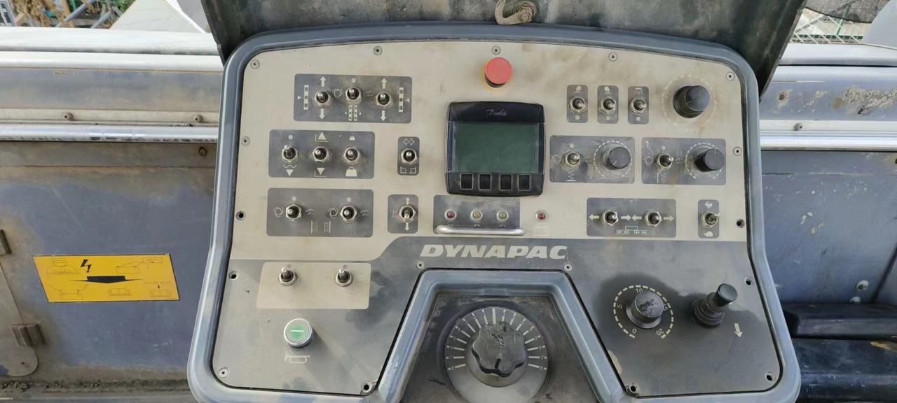 Leasing of  DYNAPAC F3030 Used Asphalt Paver For Sale DYNAPAC F3030 Used Asphalt Paver For Sale: picture 8