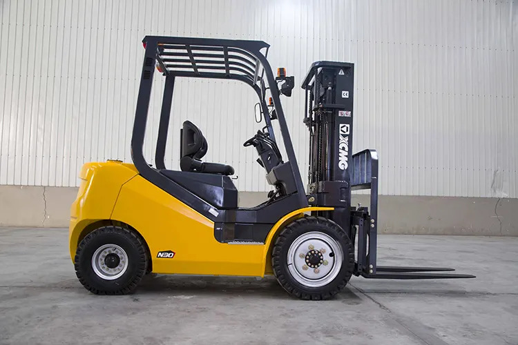 XCMG FD30T 3 ton hydraulic Fork Lift Truck Forklift With Attachments - Rough terrain forklift: picture 4 XCMG FD30T 3 ton hydraulic Fork Lift Truck Forklift With Attachments - Rough terrain forklift: picture 4