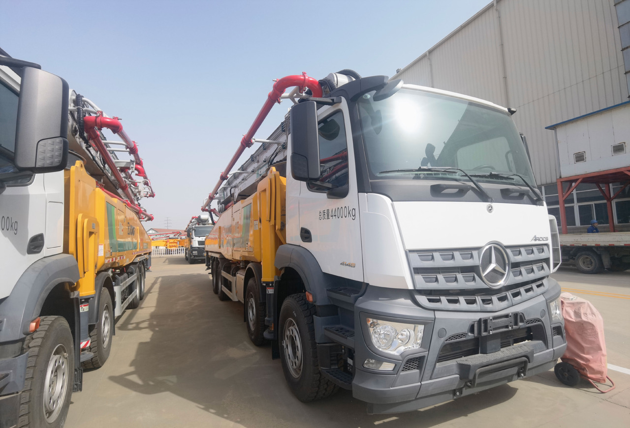 XCMG Official Schwing Concrete Pump HB62V Used Telescopic Concrete Pump Truck Price - Concrete pump truck: picture 2 XCMG Official Schwing Concrete Pump HB62V Used Telescopic Concrete Pump Truck Price - Concrete pump truck: picture 2