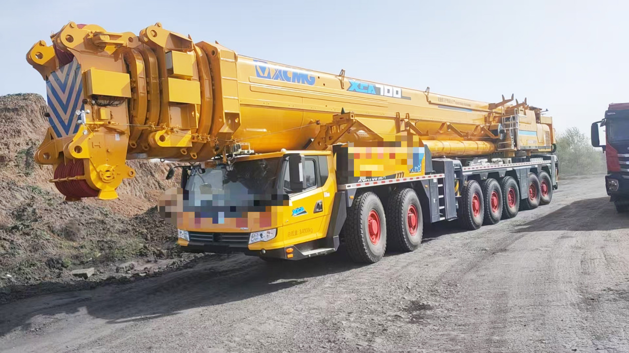 XCMG Official Second Hand Mobile Truck Crane XCA700 All Terrain Cranes With High Quality - All terrain crane: picture 2 XCMG Official Second Hand Mobile Truck Crane XCA700 All Terrain Cranes With High Quality - All terrain crane: picture 2