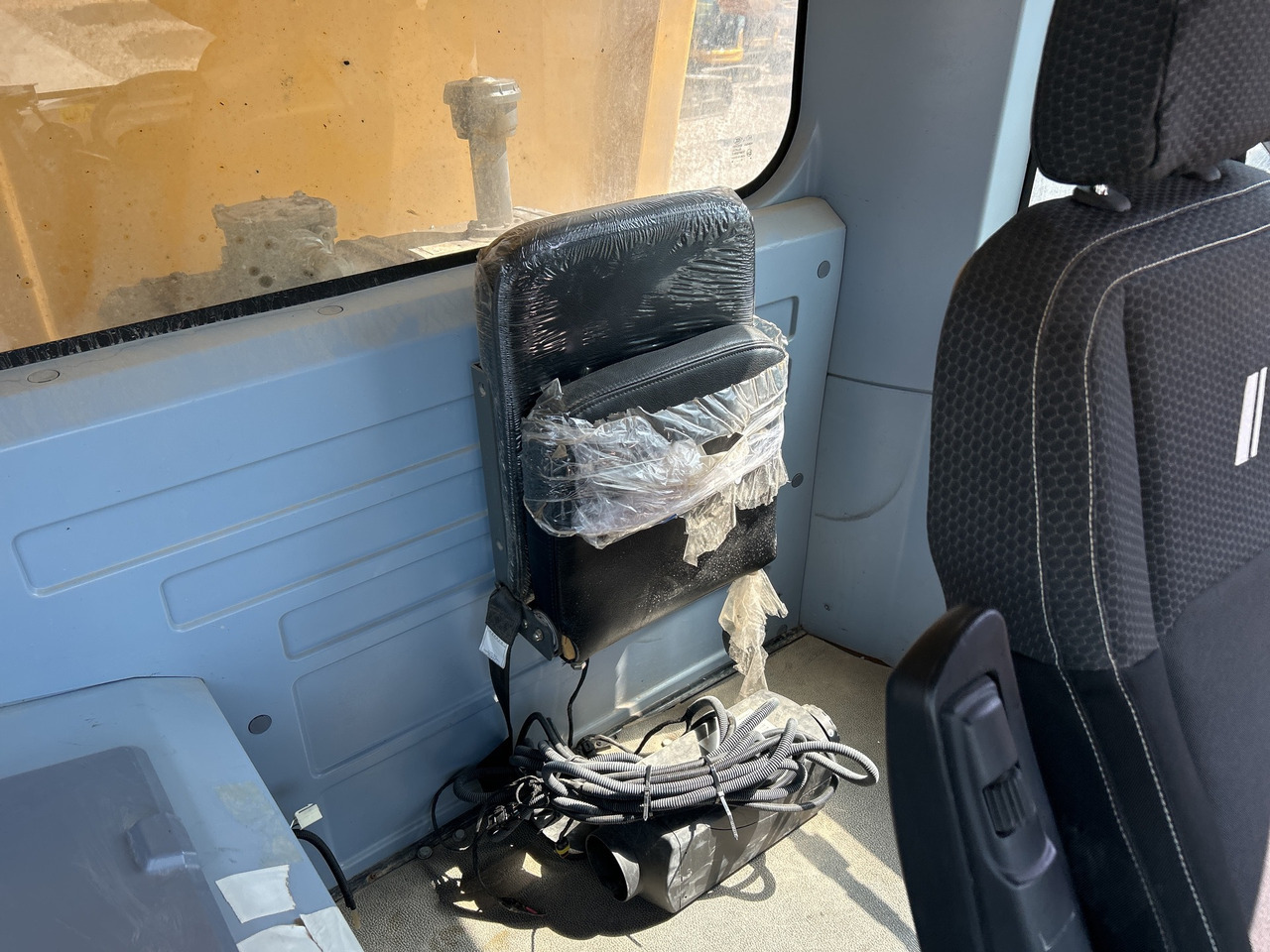 XCMG XDR85T large 85ton mining truck wheeled - Mining machinery: picture 3 XCMG XDR85T large 85ton mining truck wheeled - Mining machinery: picture 3