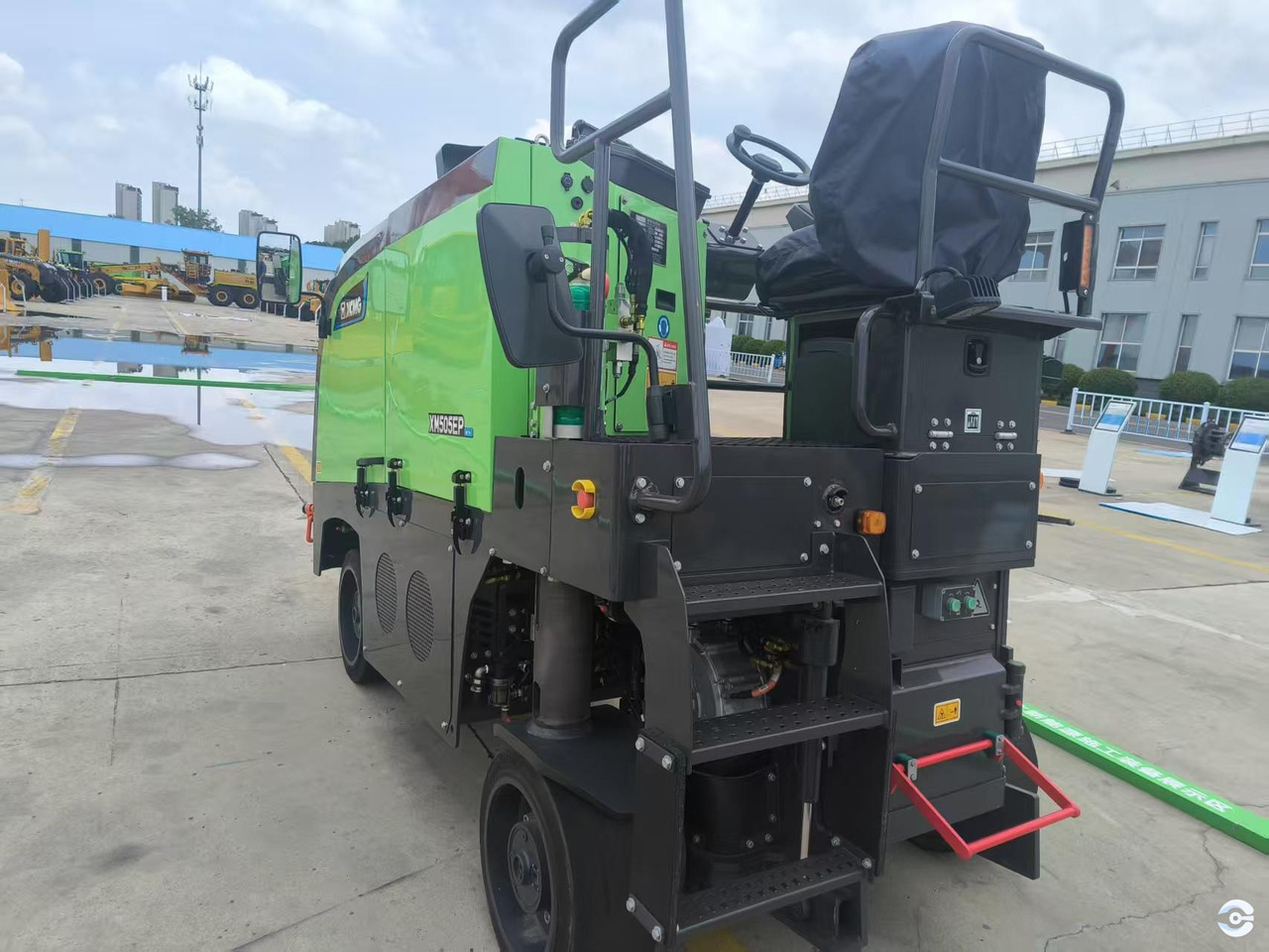 XCMG official used electric small cold milling machine Xm505ep 500mm width - Cold planer: picture 2 XCMG official used electric small cold milling machine Xm505ep 500mm width - Cold planer: picture 2