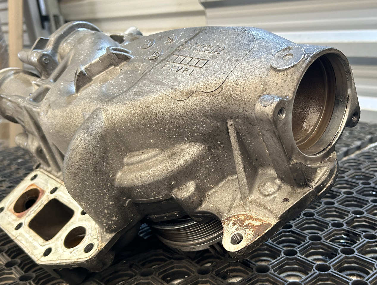 Coolant pump DAF DAF XF 106 480 COOLANT PUMP: picture 12 Coolant pump DAF DAF XF 106 480 COOLANT PUMP: picture 12