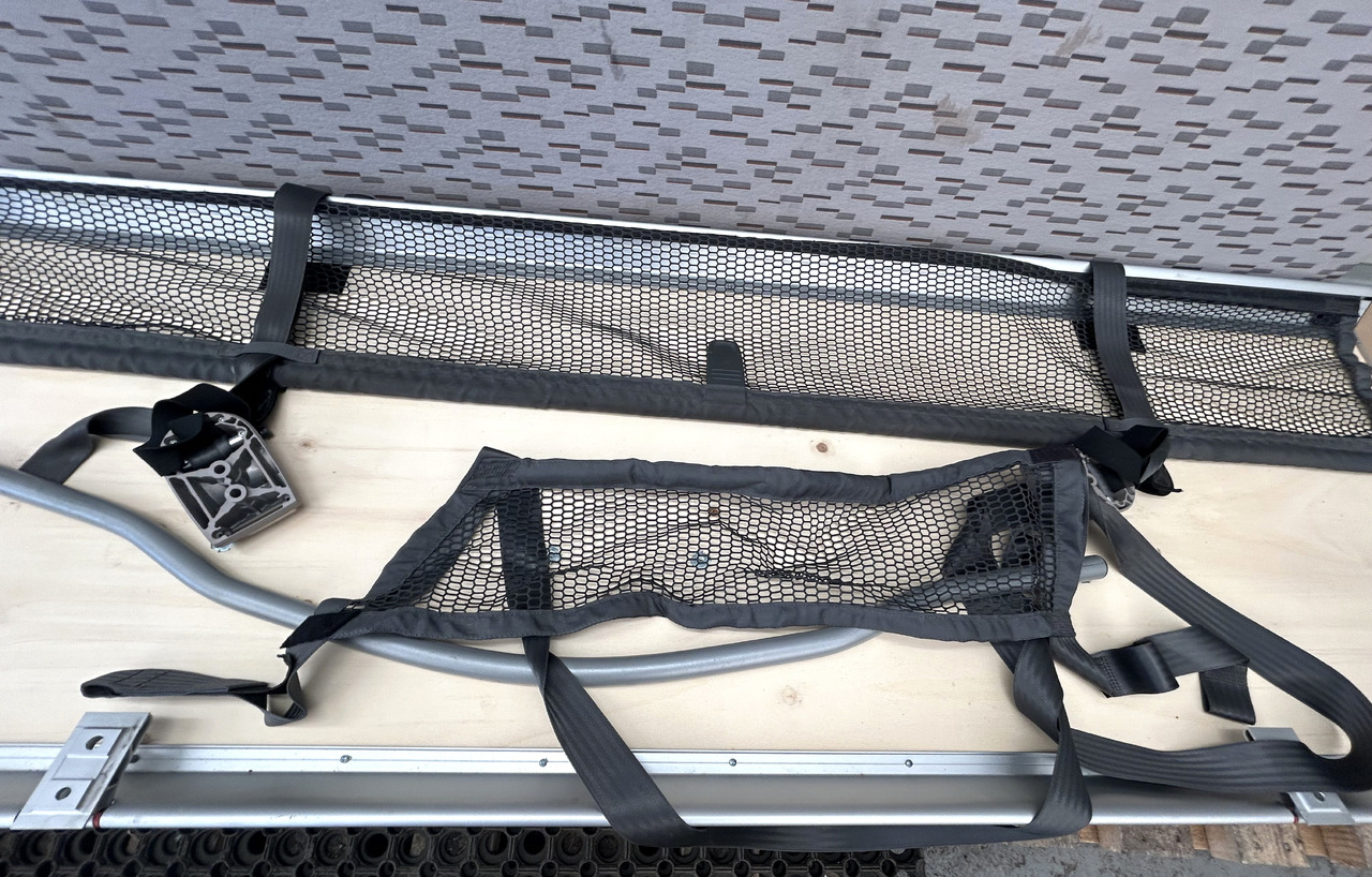 DAF UPPER BED COUCH WITH MATTRESS DAF SUPER SPACE CAB - Universal part: picture 5 DAF UPPER BED COUCH WITH MATTRESS DAF SUPER SPACE CAB - Universal part: picture 5