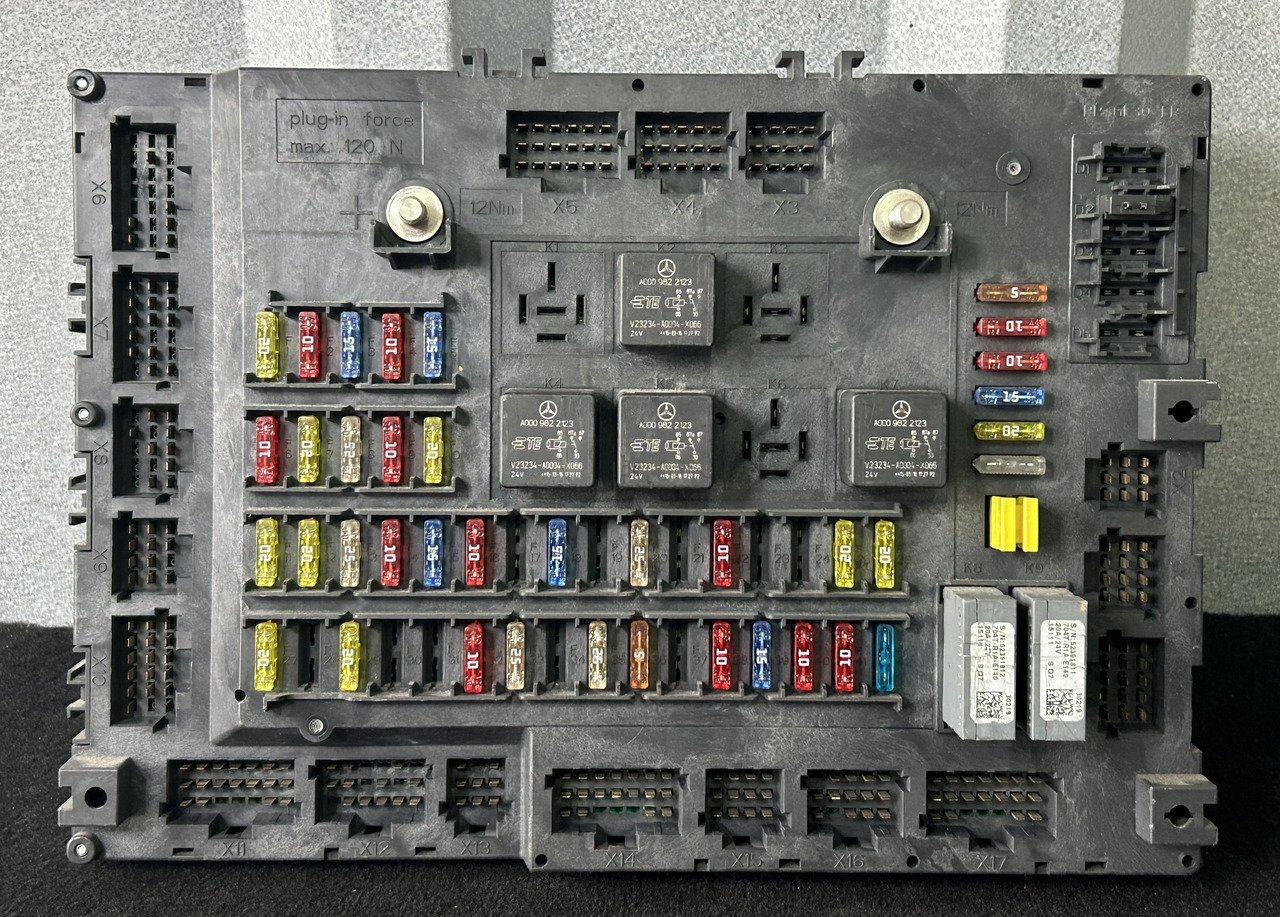 MERCEDES ACTROS MP4 A FUSE MODULE SAM - Fuse: picture 1 MERCEDES ACTROS MP4 A FUSE MODULE SAM - Fuse: picture 1