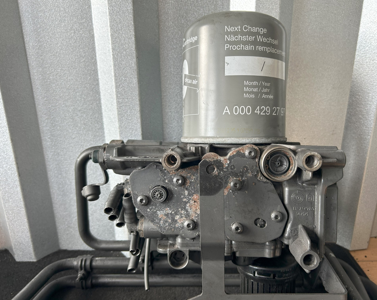 MERCEDES-BENZ ACTROS MP4 EAPU AIR DRYER WITH COIL - Brake parts for Truck: picture 2 MERCEDES-BENZ ACTROS MP4 EAPU AIR DRYER WITH COIL - Brake parts for Truck: picture 2