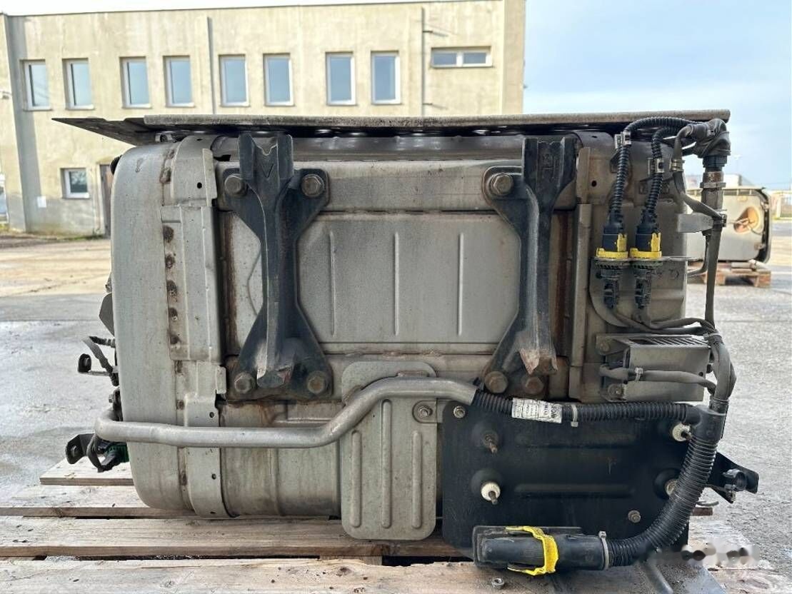 Mercedes-Benz ACTROS MP4 A0084902212 truck - Catalytic converter for Truck: picture 2 Mercedes-Benz ACTROS MP4 A0084902212 truck - Catalytic converter for Truck: picture 2