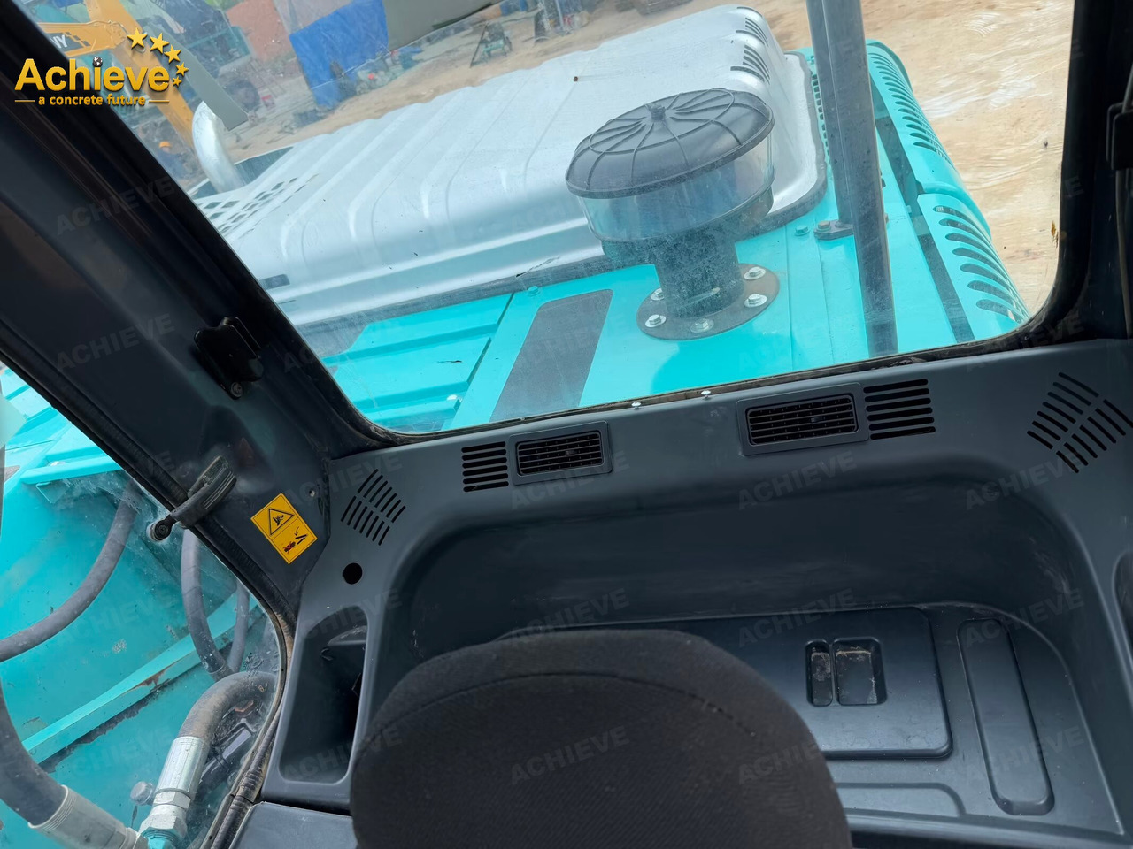 Leasing of KOBELCO SK200 0.8 m³ 20000 kg 110/2000 kw/rpm 6D34-TLU2D 【ACHIEVE】 TOP CONDITION!!! KOBELCO SK200 0.8 m³ 20000 kg 110/2000 kw/rpm 6D34-TLU2D 【ACHIEVE】 TOP CONDITION!!!: picture 27