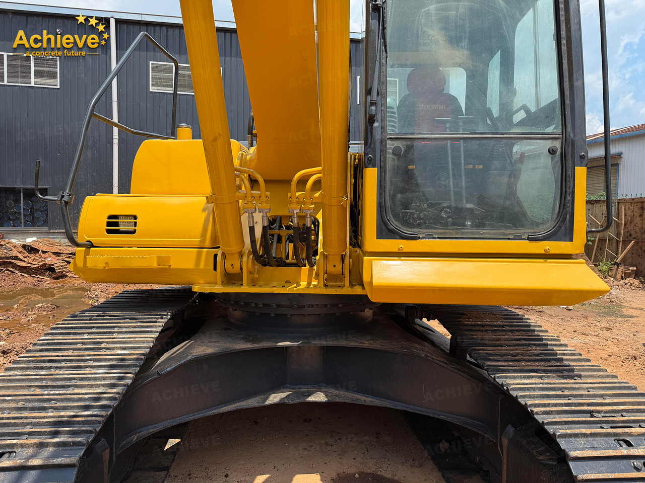 Komatsu PC220-8 1m³ 22tons SAA6D107E-1 110KW 400L【ACHIEVE】 TOP CONDITION!!! - Crawler excavator: picture 5 Komatsu PC220-8 1m³ 22tons SAA6D107E-1 110KW 400L【ACHIEVE】 TOP CONDITION!!! - Crawler excavator: picture 5
