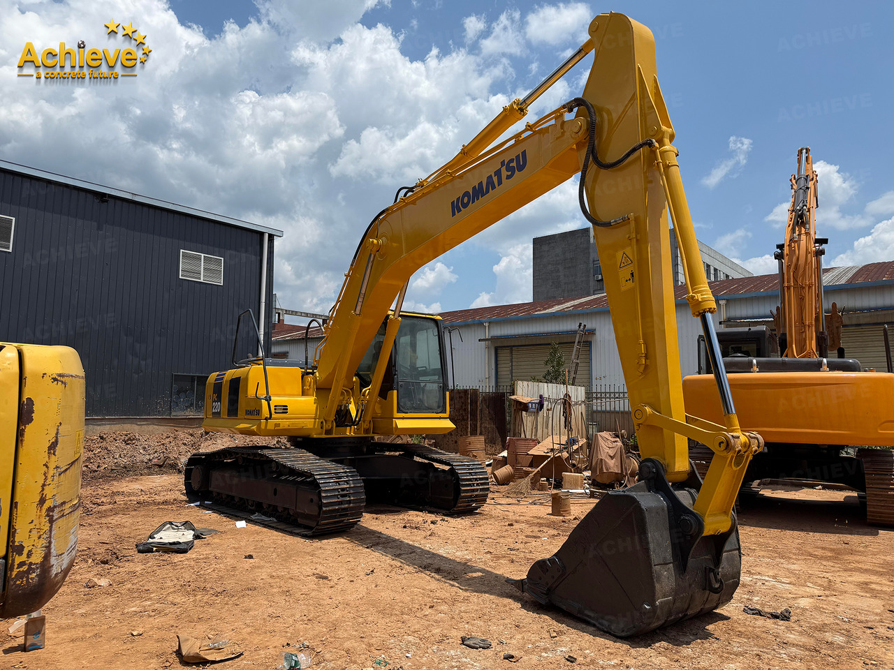 Komatsu PC220-8 1m³ 22tons SAA6D107E-1 110KW 400L【ACHIEVE】 TOP CONDITION!!! - Crawler excavator: picture 1 Komatsu PC220-8 1m³ 22tons SAA6D107E-1 110KW 400L【ACHIEVE】 TOP CONDITION!!! - Crawler excavator: picture 1