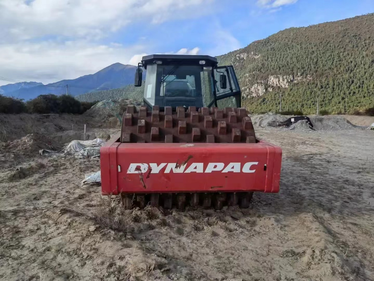 Dynapac CA702 Vibratory Road Roller with Sheepfoot - Compactor: picture 2 Dynapac CA702 Vibratory Road Roller with Sheepfoot - Compactor: picture 2