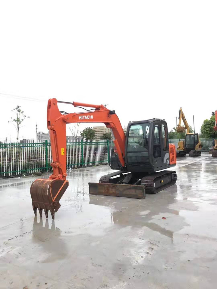 Hitachi 6 ton Hydraulic Excavator ZX60 Good Price - Crawler excavator: picture 1 Hitachi 6 ton Hydraulic Excavator ZX60 Good Price - Crawler excavator: picture 1