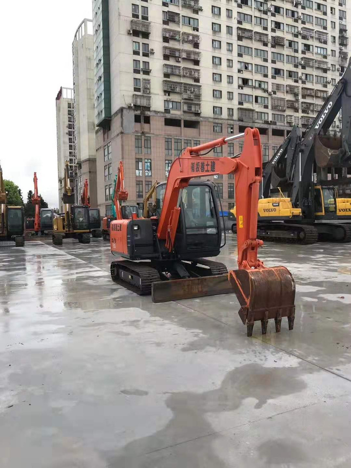 Hitachi 6 ton Hydraulic Excavator ZX60 Good Price - Crawler excavator: picture 2 Hitachi 6 ton Hydraulic Excavator ZX60 Good Price - Crawler excavator: picture 2