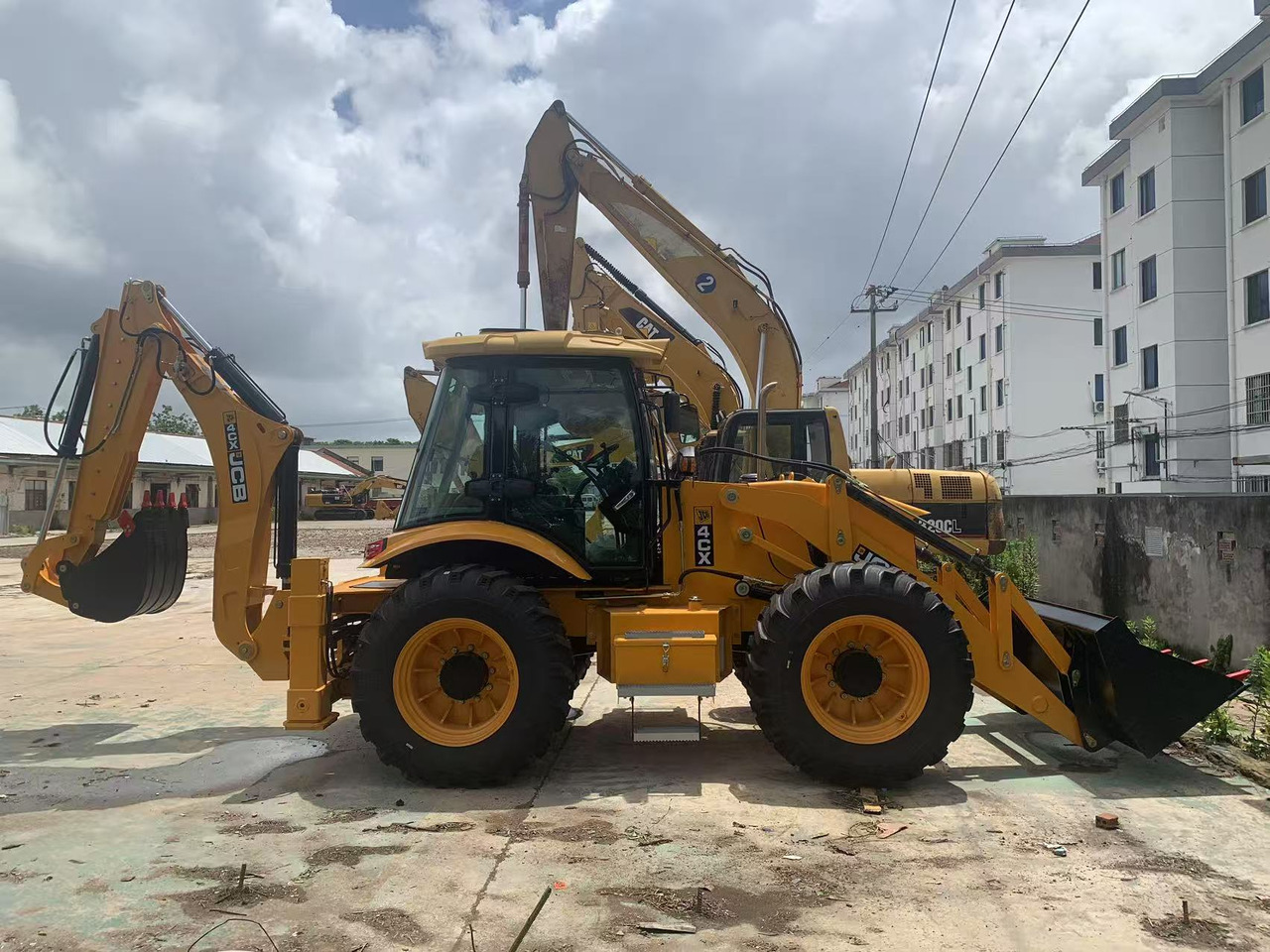 JCB 4X4 Backhoe Loader 4CX, 3CX - Backhoe loader: picture 3 JCB 4X4 Backhoe Loader 4CX, 3CX - Backhoe loader: picture 3