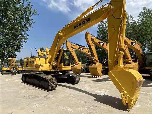 KOMATSU PC200LC-7, PC200LC-8 hydraulic excavator with jack hammer for sale - Crawler excavator: picture 3 KOMATSU PC200LC-7, PC200LC-8 hydraulic excavator with jack hammer for sale - Crawler excavator: picture 3