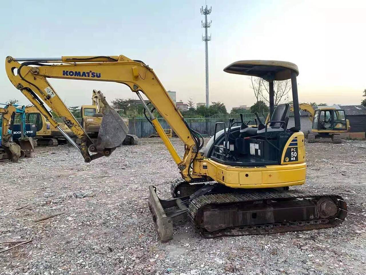 KOMATSU samll digger 5 ton excavatr Komatsu PC50MR with open cabin - Mini excavator: picture 1 KOMATSU samll digger 5 ton excavatr Komatsu PC50MR with open cabin - Mini excavator: picture 1