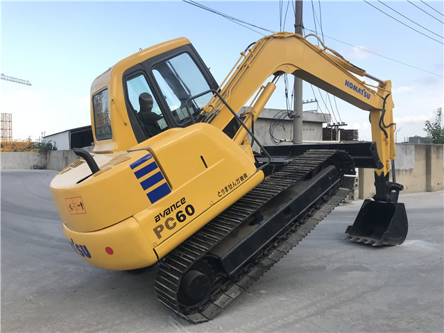 Komatsu PC60 Excavator 6 ton Small Digger Made in Japan - Crawler excavator: picture 3 Komatsu PC60 Excavator 6 ton Small Digger Made in Japan - Crawler excavator: picture 3