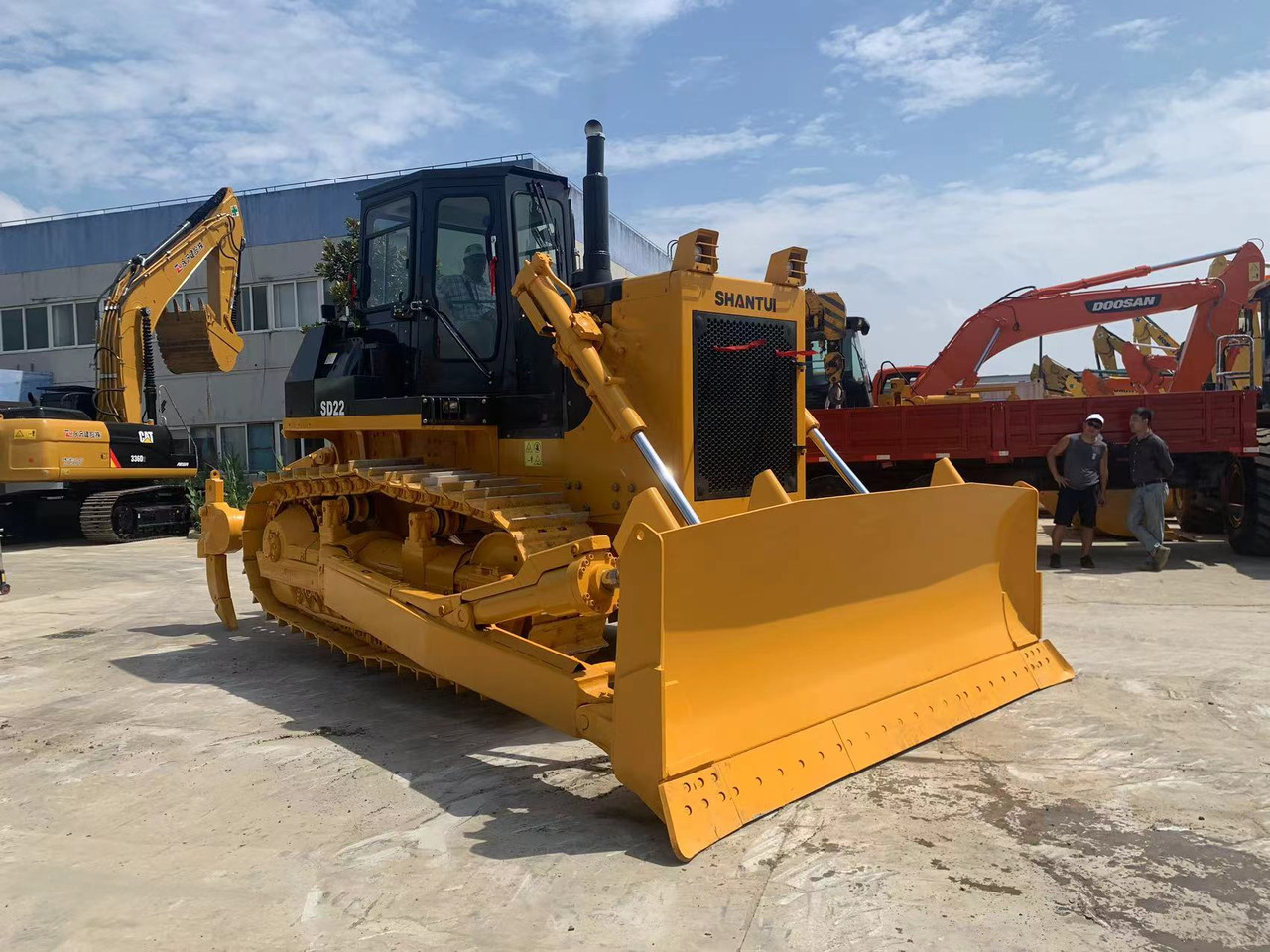 SHANTUI Bulldozer SD22, SD32 Secondhand Tracked Tactor - Bulldozer: picture 4 SHANTUI Bulldozer SD22, SD32 Secondhand Tracked Tactor - Bulldozer: picture 4