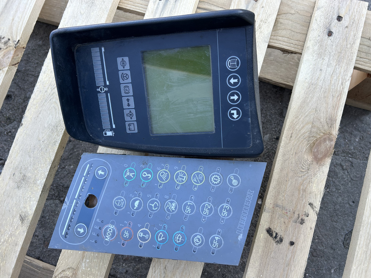 Monitor, panel sterujący Liebherr 904C, 914C, 924C - Spare parts for Excavator: picture 5 Monitor, panel sterujący Liebherr 904C, 914C, 924C - Spare parts for Excavator: picture 5