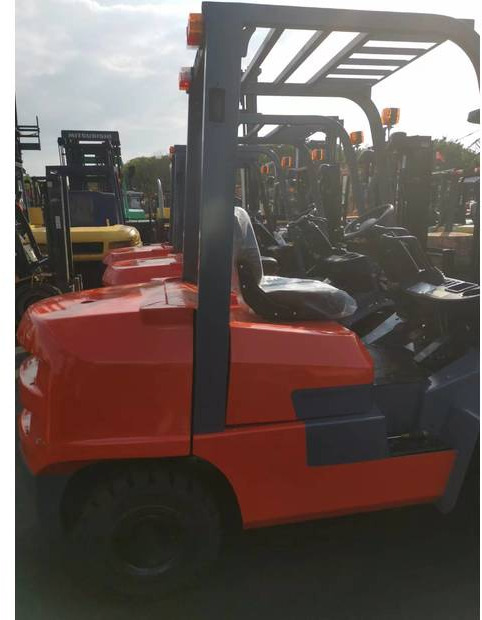 2018 Toyota FDZN30 - Forklift: picture 5 2018 Toyota FDZN30 - Forklift: picture 5