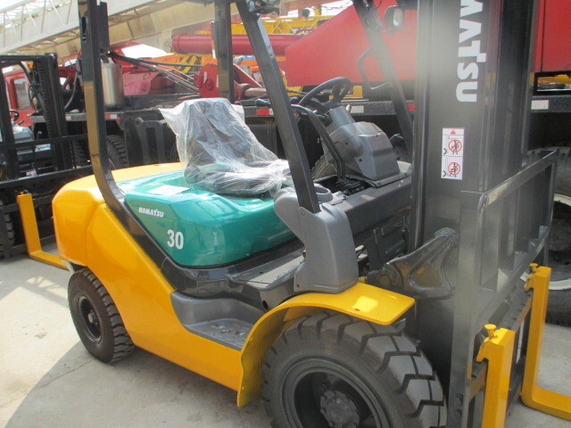 Komatsu FD30-16 - Forklift: picture 2 Komatsu FD30-16 - Forklift: picture 2