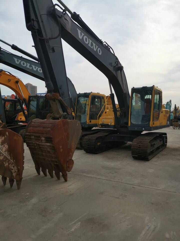 Volvo EC210B - Crawler excavator: picture 3 Volvo EC210B - Crawler excavator: picture 3