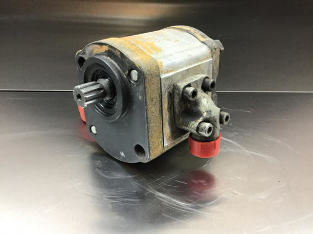 Bosch Gear Pump - Hydraulic pump: picture 1 Bosch Gear Pump - Hydraulic pump: picture 1