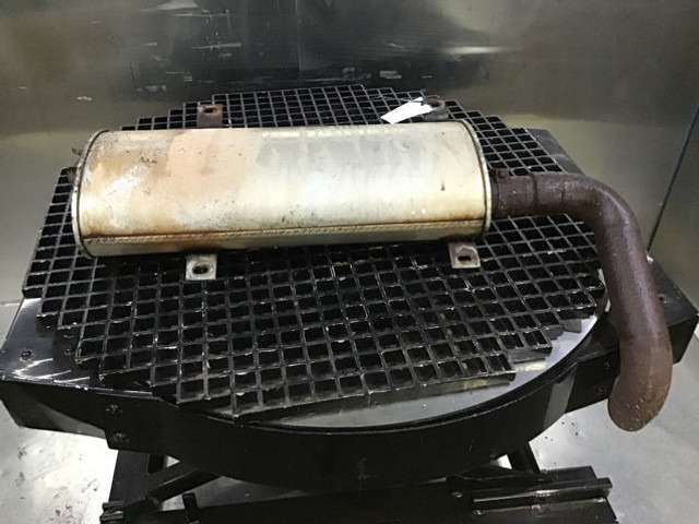 Liebherr A312 - Muffler: picture 1 Liebherr A312 - Muffler: picture 1