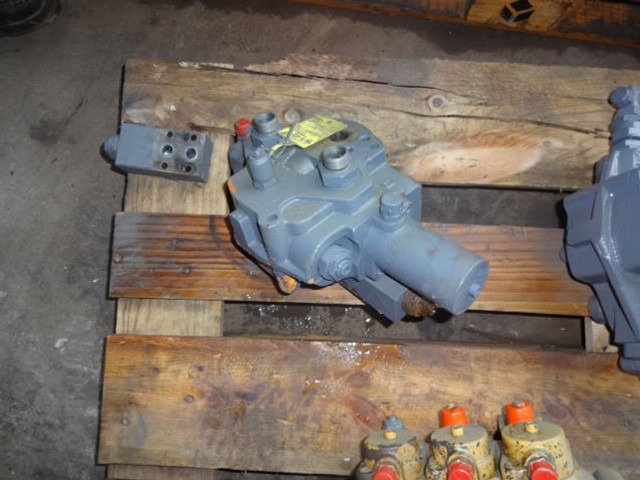 Liebherr Control Block - ECU: picture 2 Liebherr Control Block - ECU: picture 2