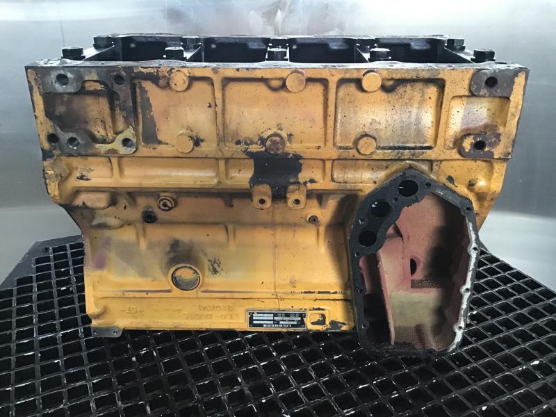 Liebherr Crankcase - Crankcase for Construction machinery: picture 1 Liebherr Crankcase - Crankcase for Construction machinery: picture 1