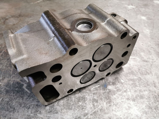 Liebherr Cylinder Head Rebuild D934/D936 - Cylinder block: picture 4 Liebherr Cylinder Head Rebuild D934/D936 - Cylinder block: picture 4
