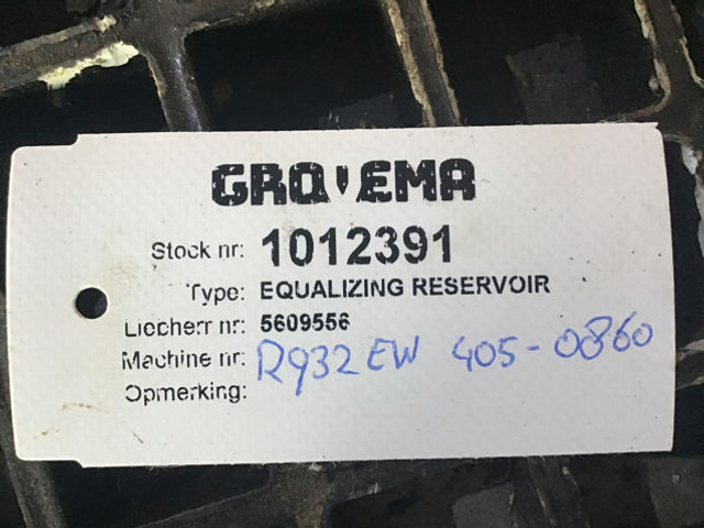 Liebherr Equalizing Reservoir - Expansion tank: picture 2 Liebherr Equalizing Reservoir - Expansion tank: picture 2