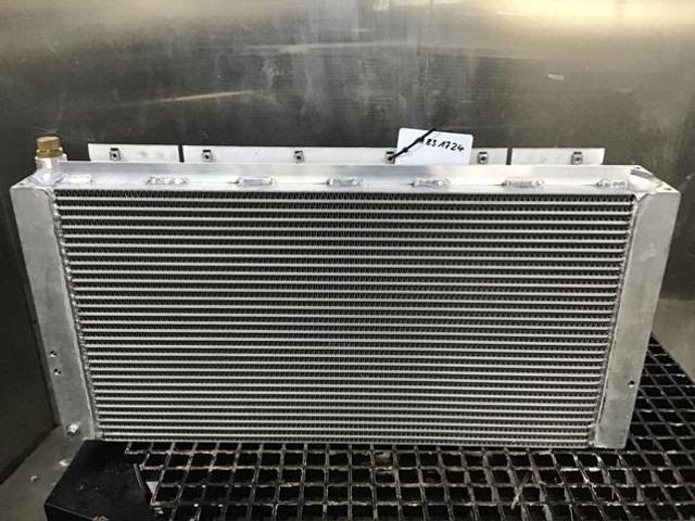 Liebherr Oil Cooler - Oil cooler: picture 1 Liebherr Oil Cooler - Oil cooler: picture 1