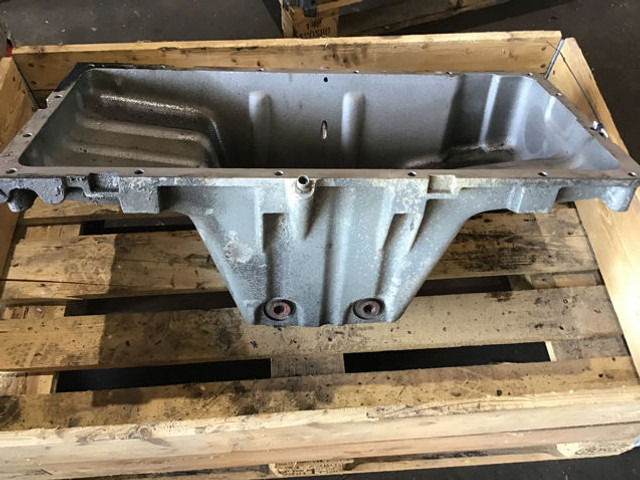 Liebherr Oil Sump - Crankcase: picture 3 Liebherr Oil Sump - Crankcase: picture 3