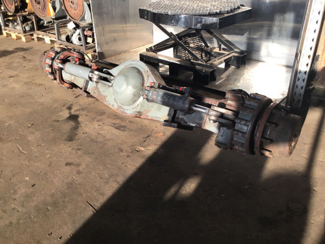 Liebherr REAR AXLE - Axle and parts: picture 1 Liebherr REAR AXLE - Axle and parts: picture 1