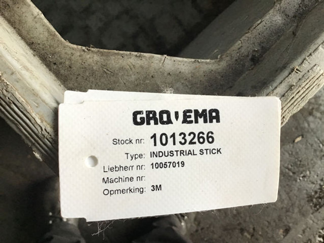 Liebherr Stick 3 M - Body and exterior: picture 4 Liebherr Stick 3 M - Body and exterior: picture 4
