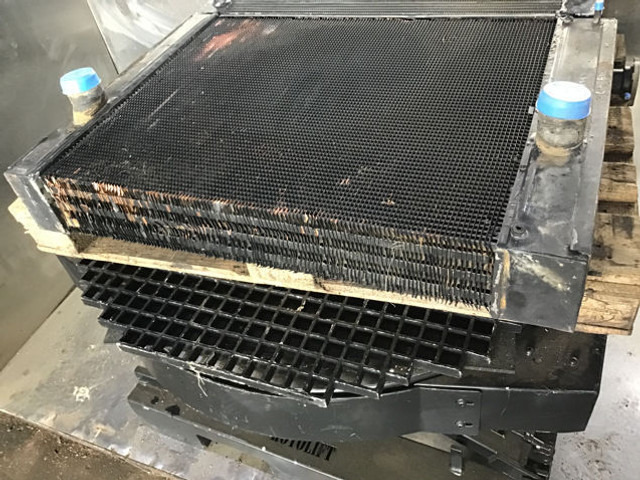 Liebherr Water Cooler - Radiator: picture 4 Liebherr Water Cooler - Radiator: picture 4