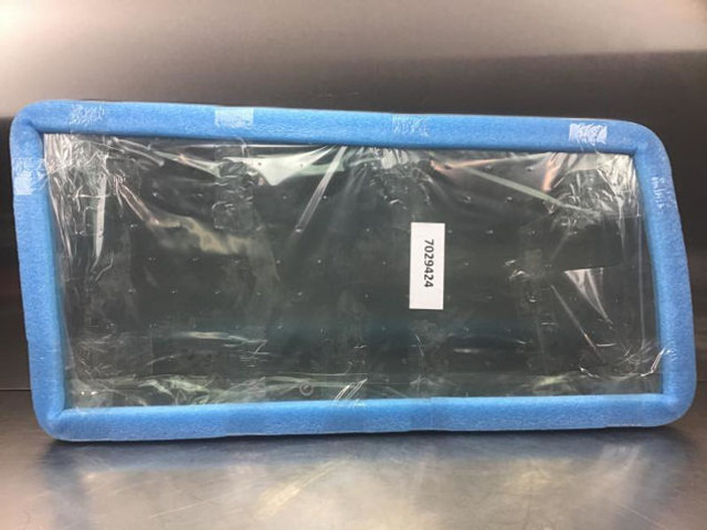 Liebherr Window Glass - Window and parts: picture 1 Liebherr Window Glass - Window and parts: picture 1